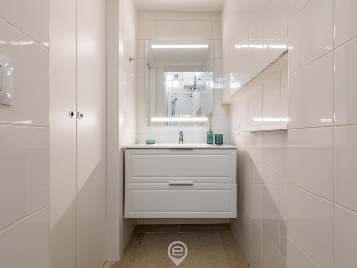 The White Studio Кальяри Экстерьер фото